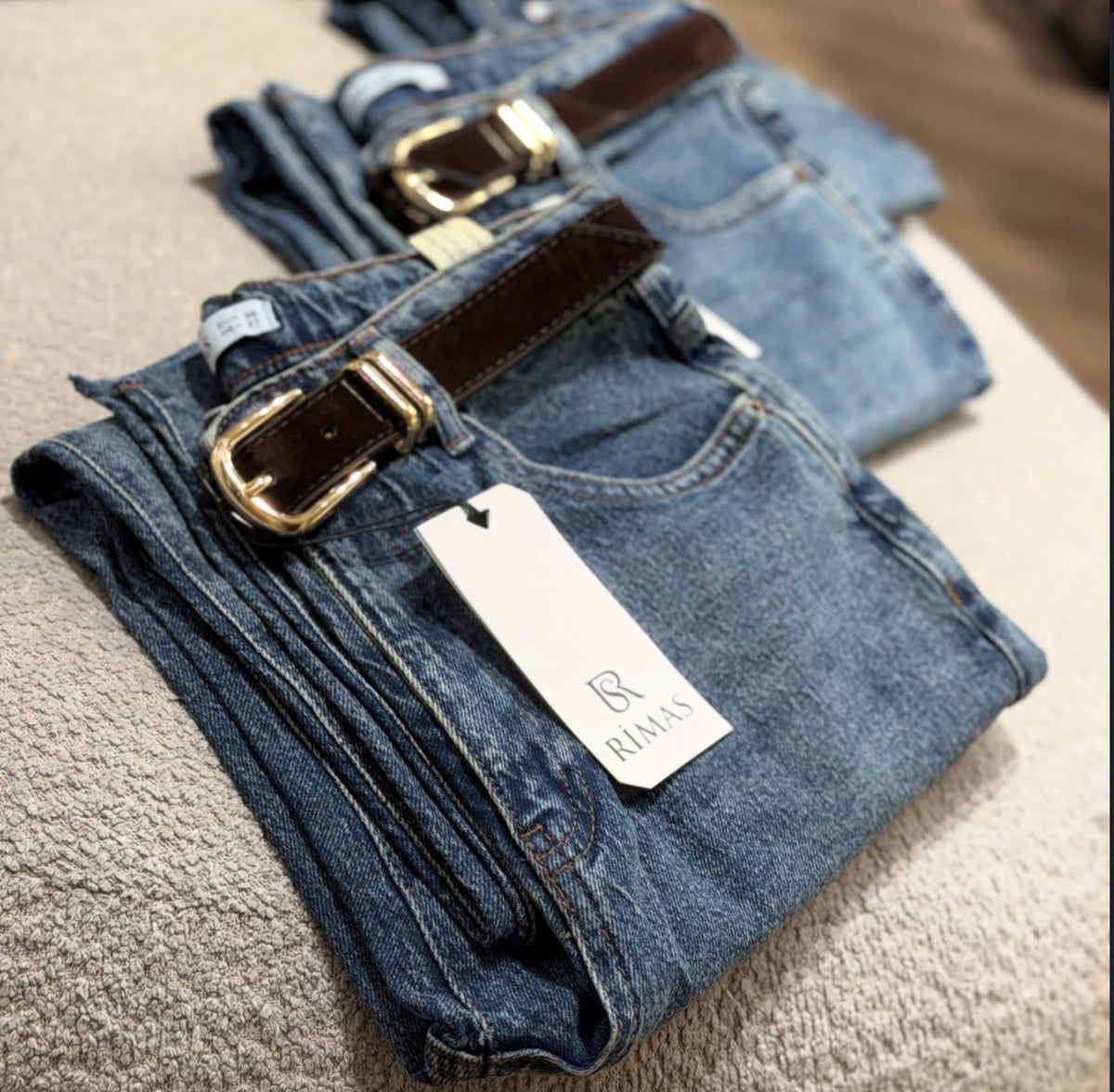 Belted jeans