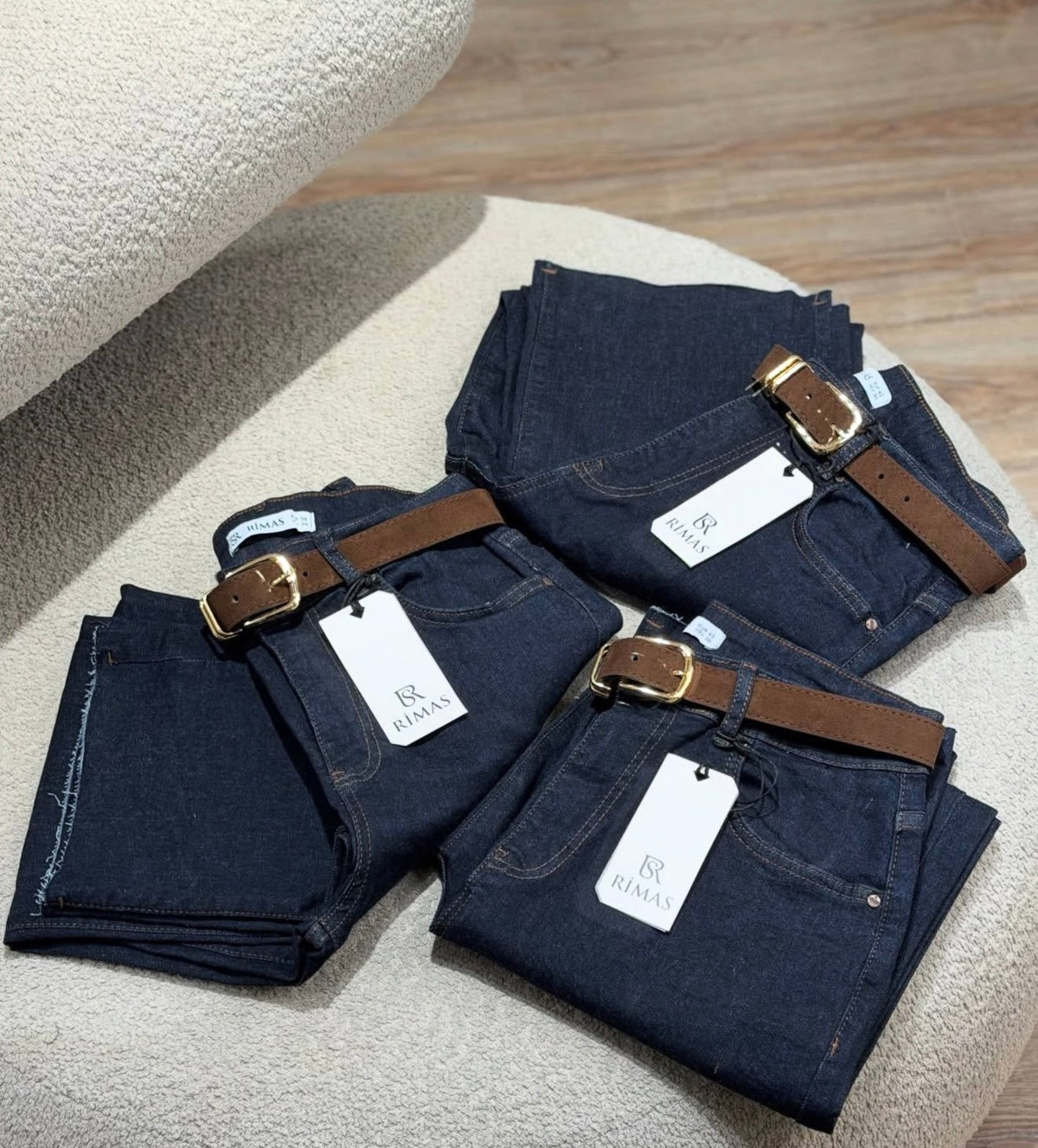 Belted jeans