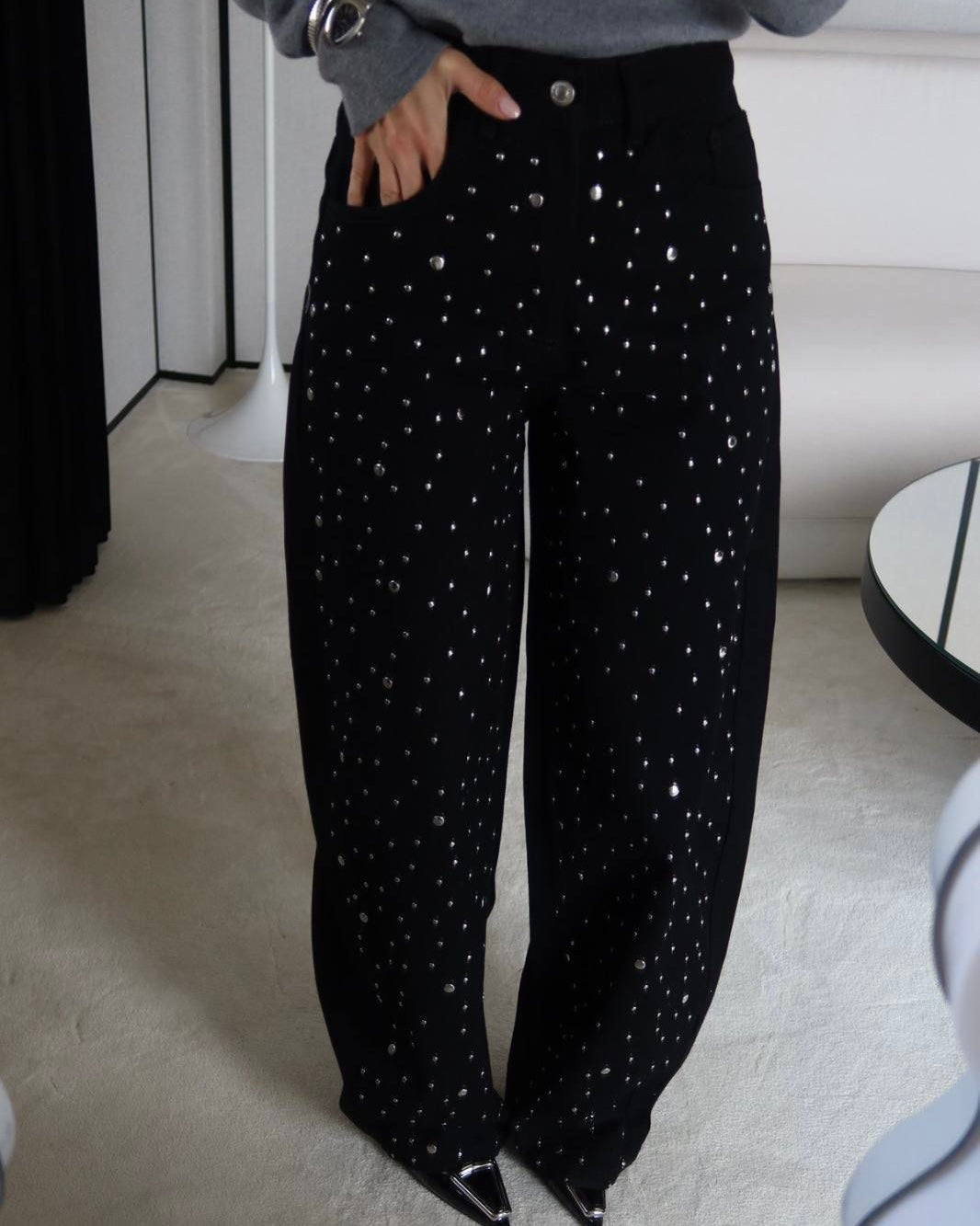 Wide-Fit jeans with studded front detail.