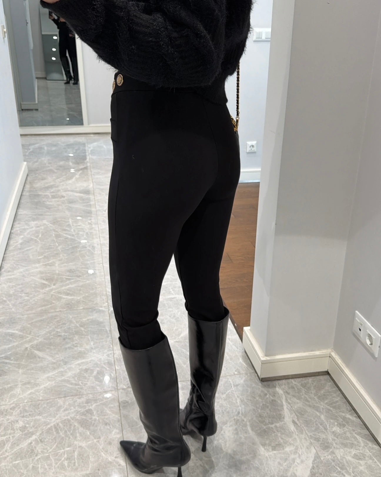 STEEL LEGGINGS WITH GOLD BUTTON DETAILED