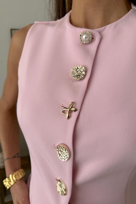 Sweet gold buttoned vest
