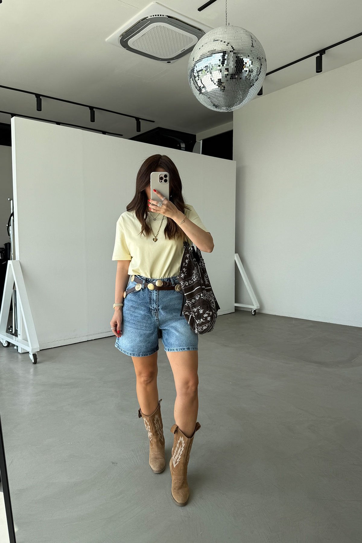 Basic denim shorts