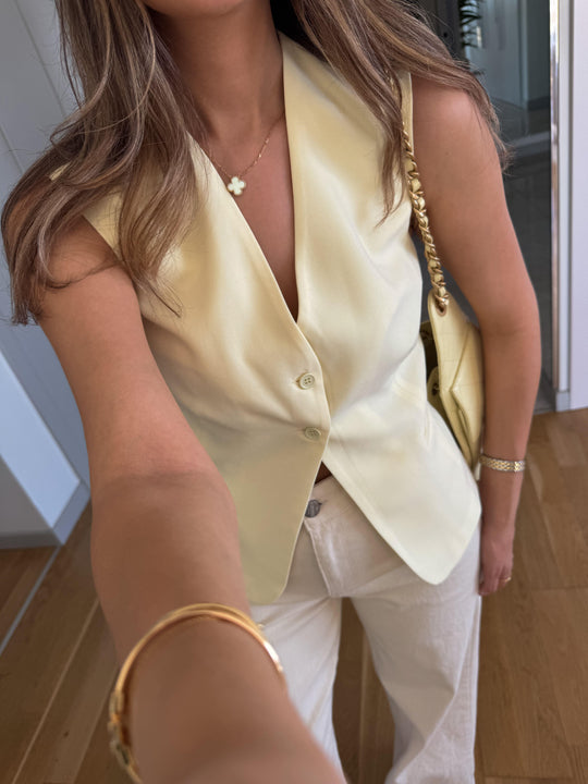 Two button vest