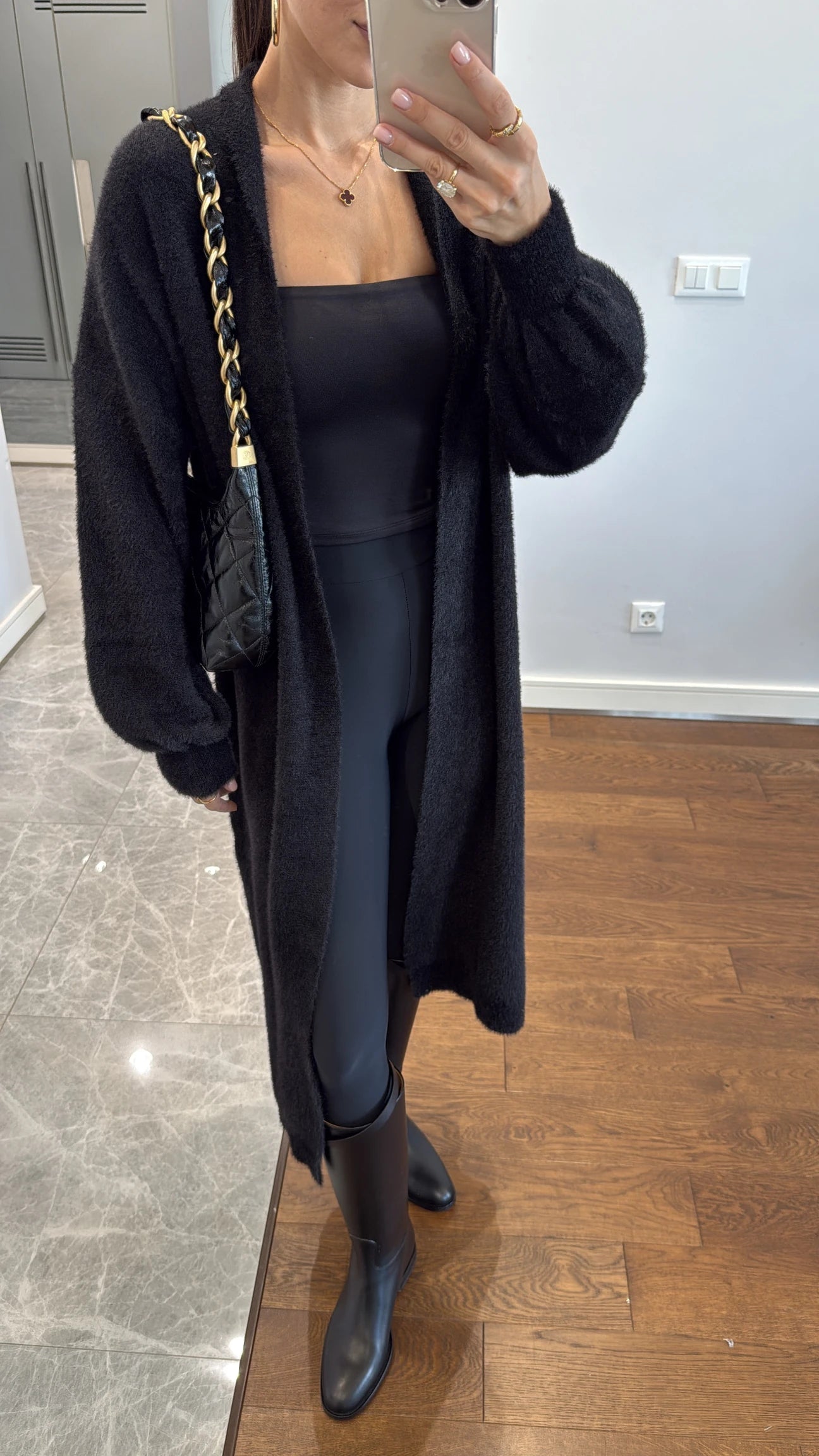 Long knitwear cardigan