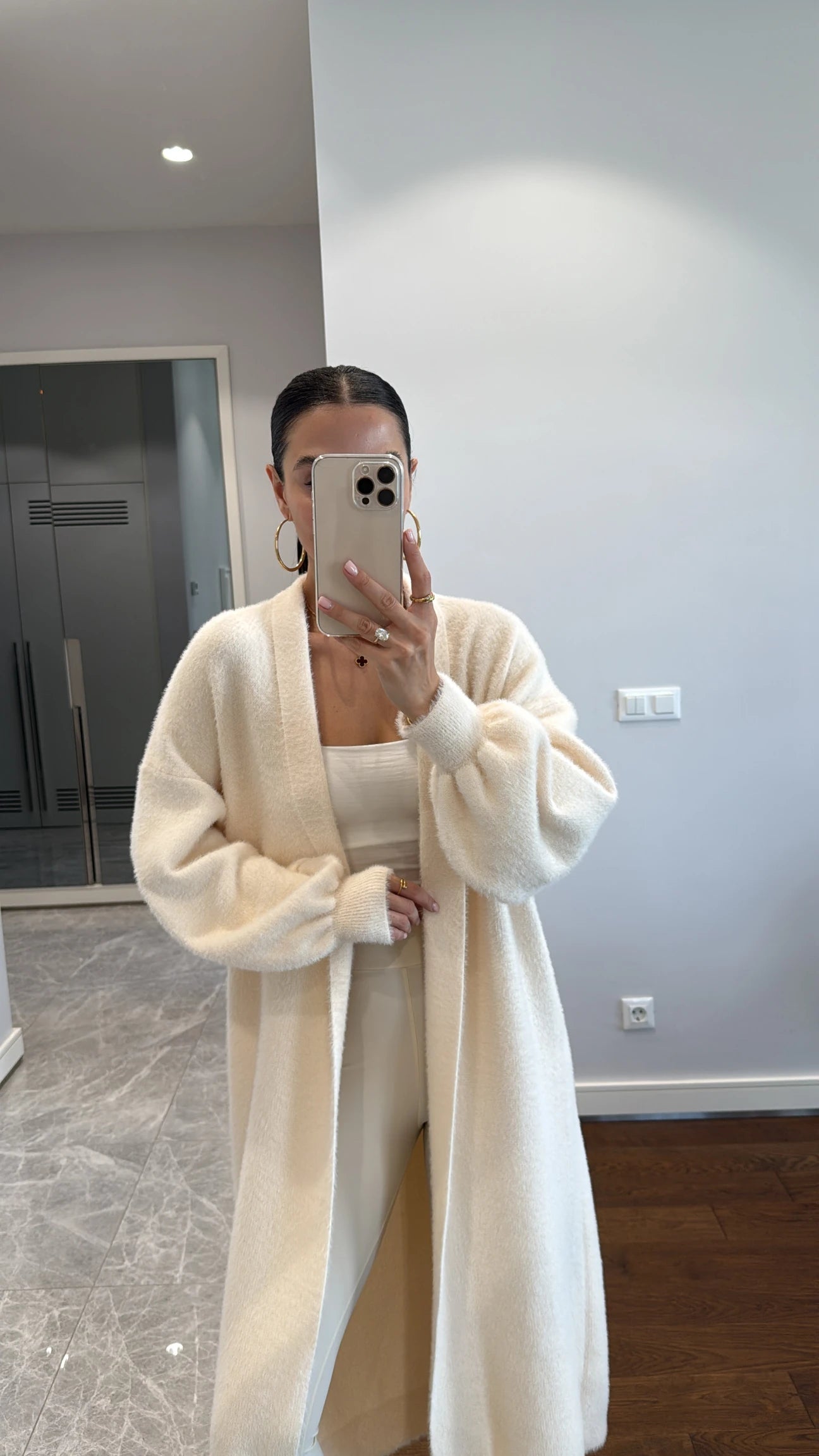 Long knitwear cardigan