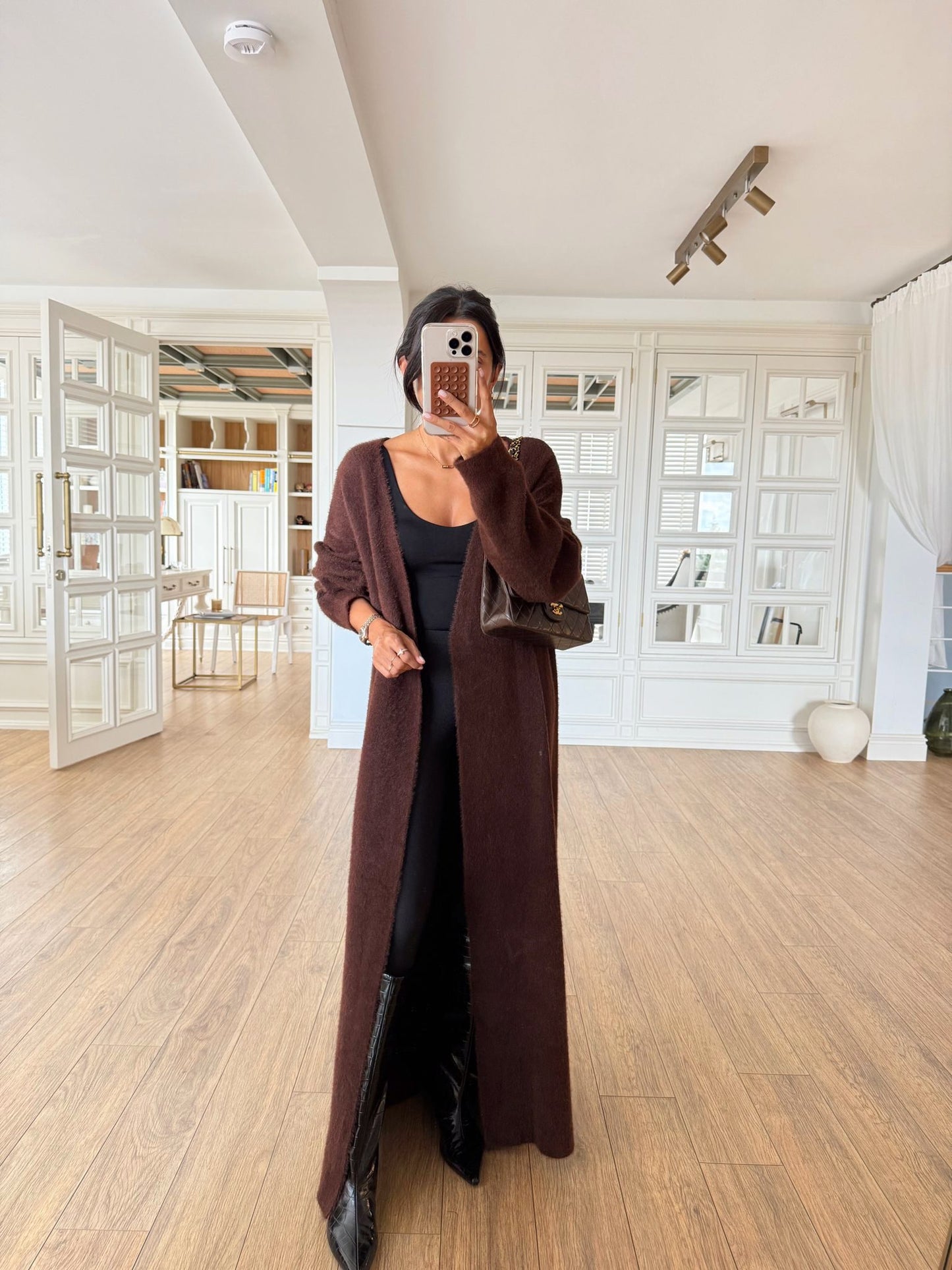 Long knitwear cardigan