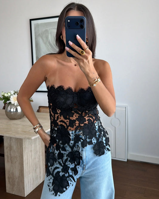 Strapless corset with lace details