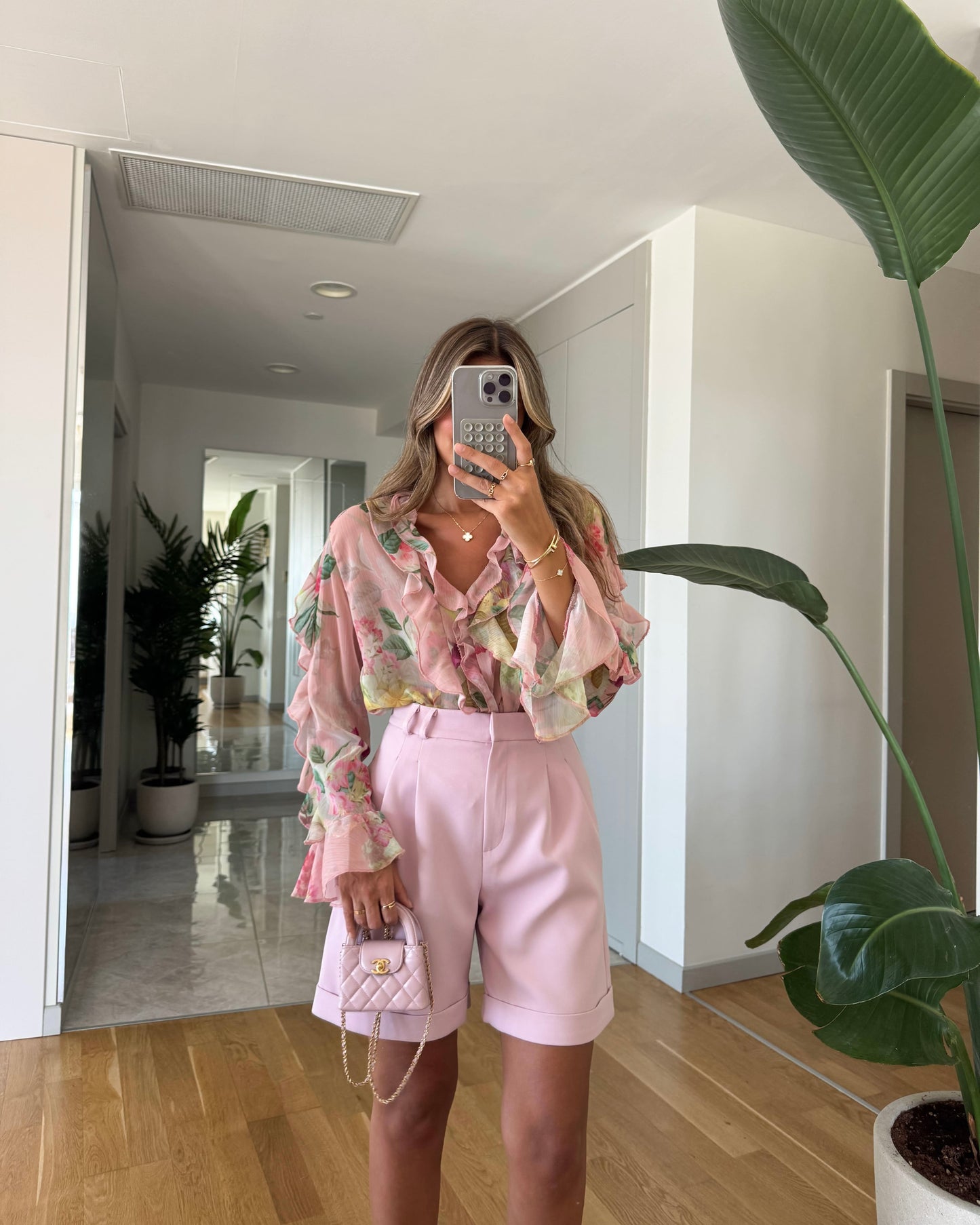 Rina pile detailed city shorts