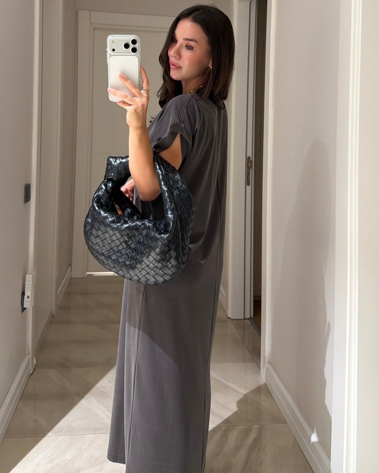 Crew neck sleeveless dress