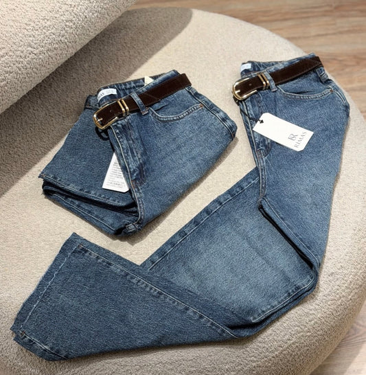 Belted jeans