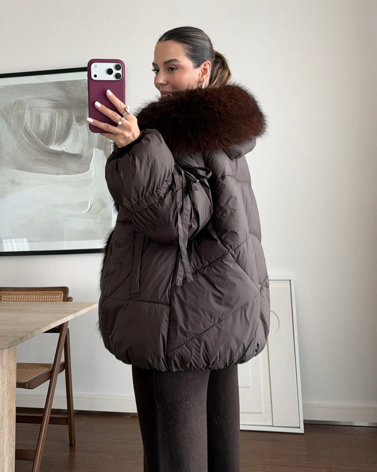 Balloon-sleeve puffer jacket with a detachable faux-fur colla