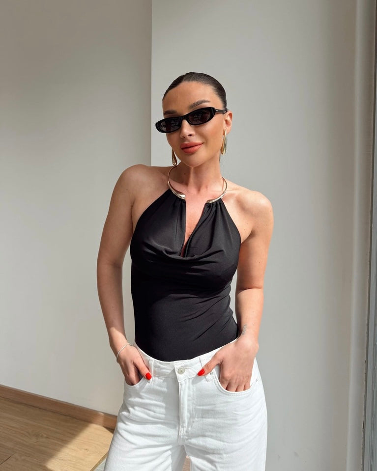 Accessory detailed low-cut bodysuit