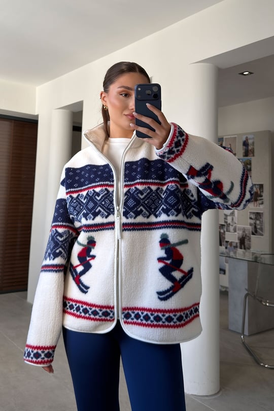 Full-zip fleece or sherpa jacket