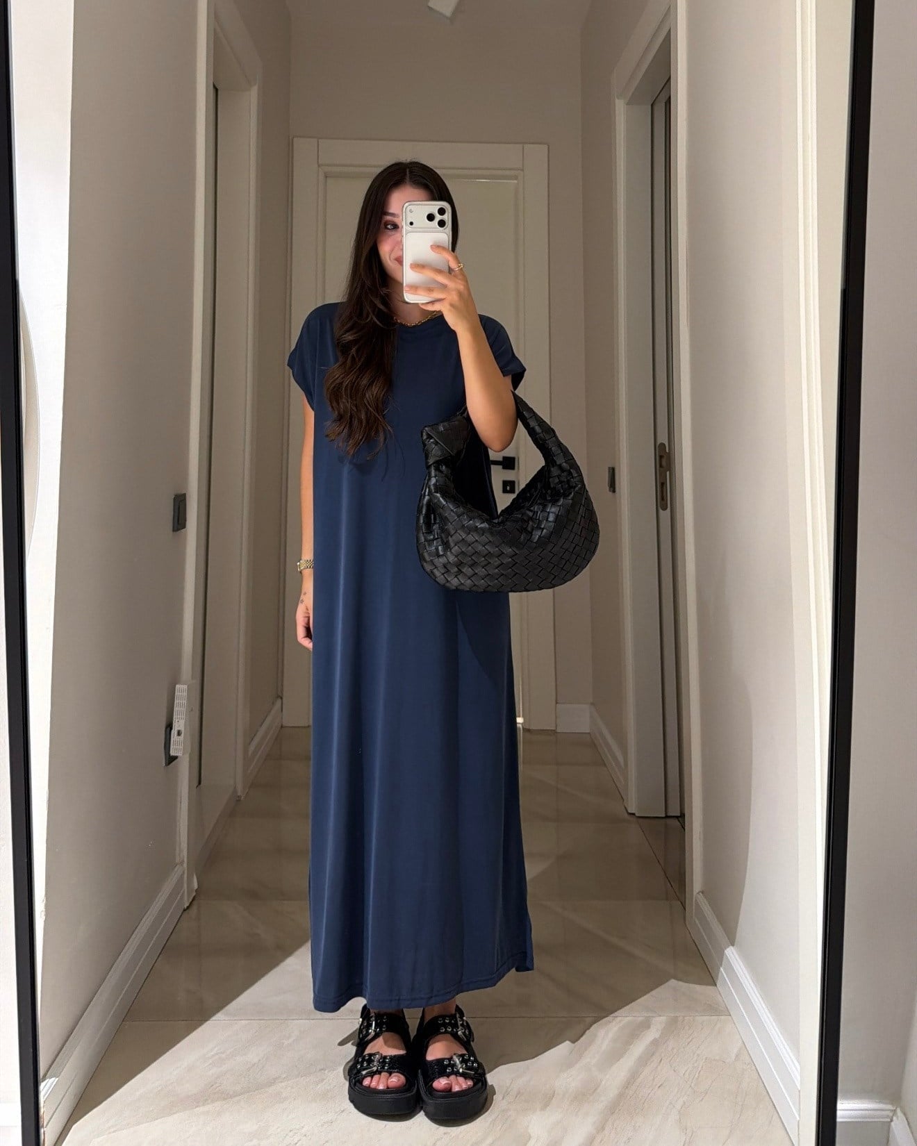Crew neck sleeveless dress