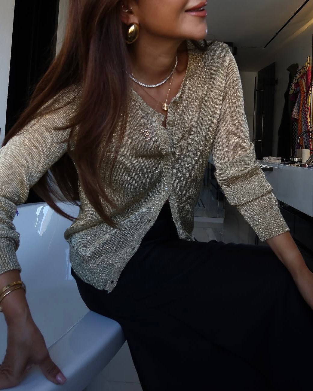 Elegant sleeveless knitwear