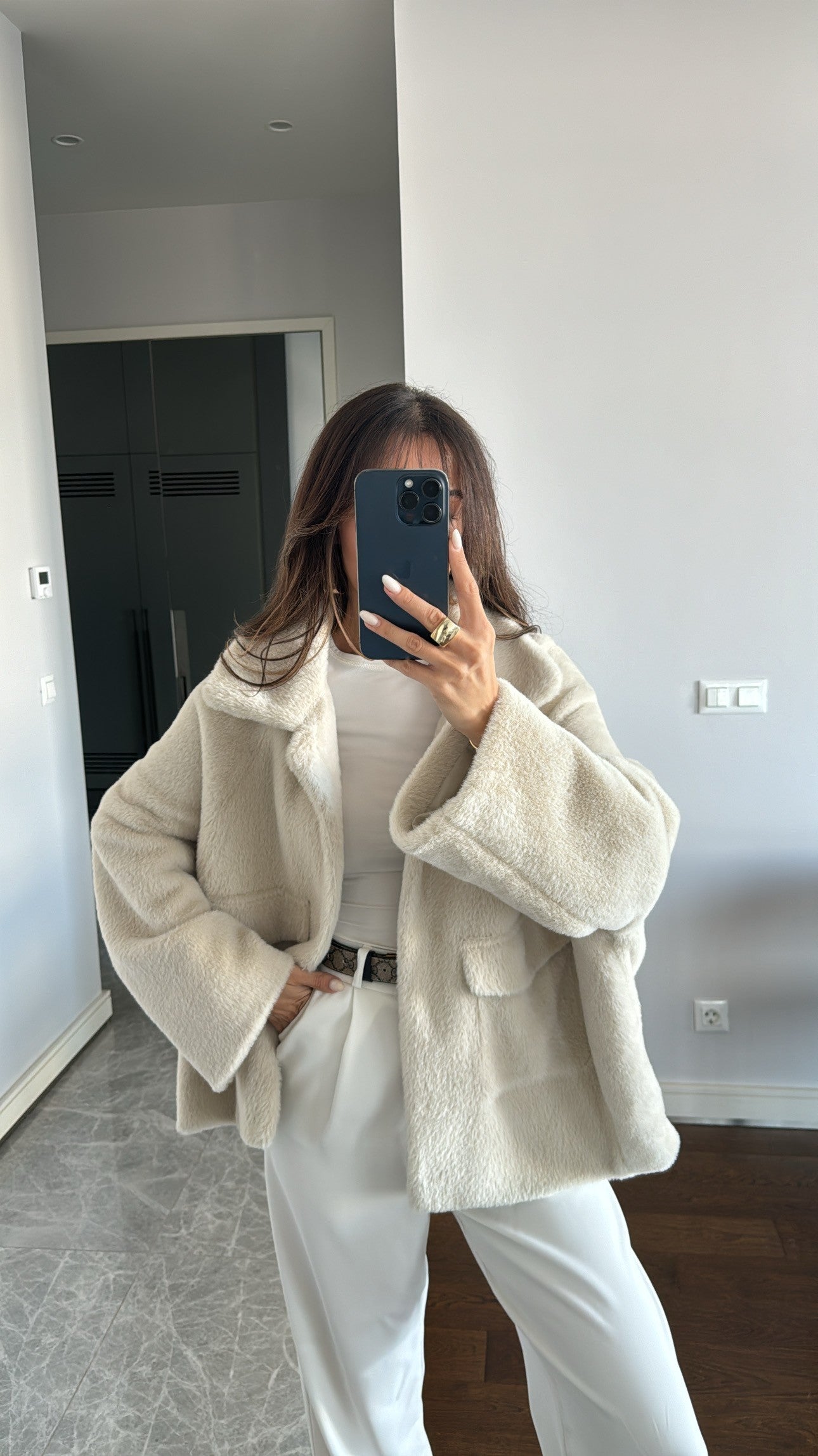 Premium faux fur jacket.