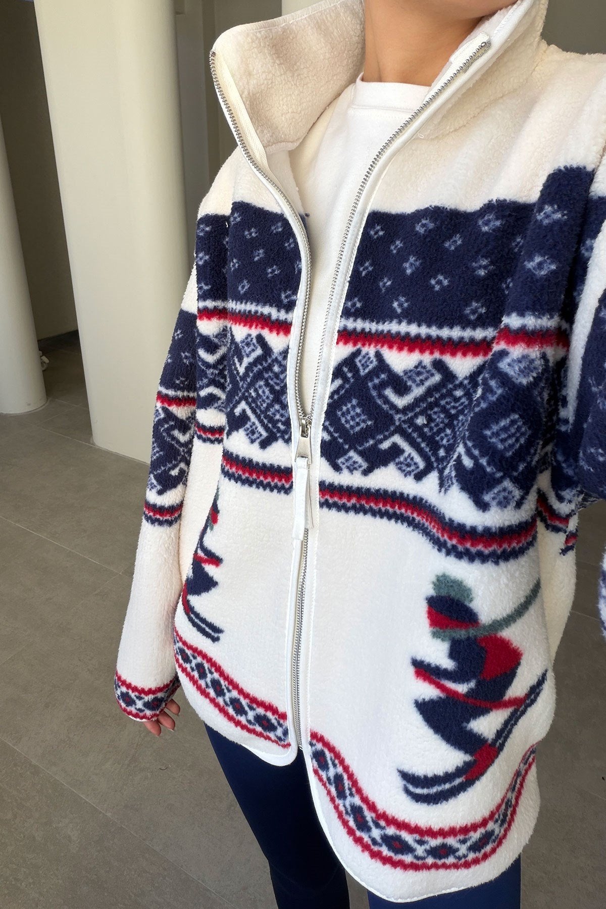 Full-zip fleece or sherpa jacket