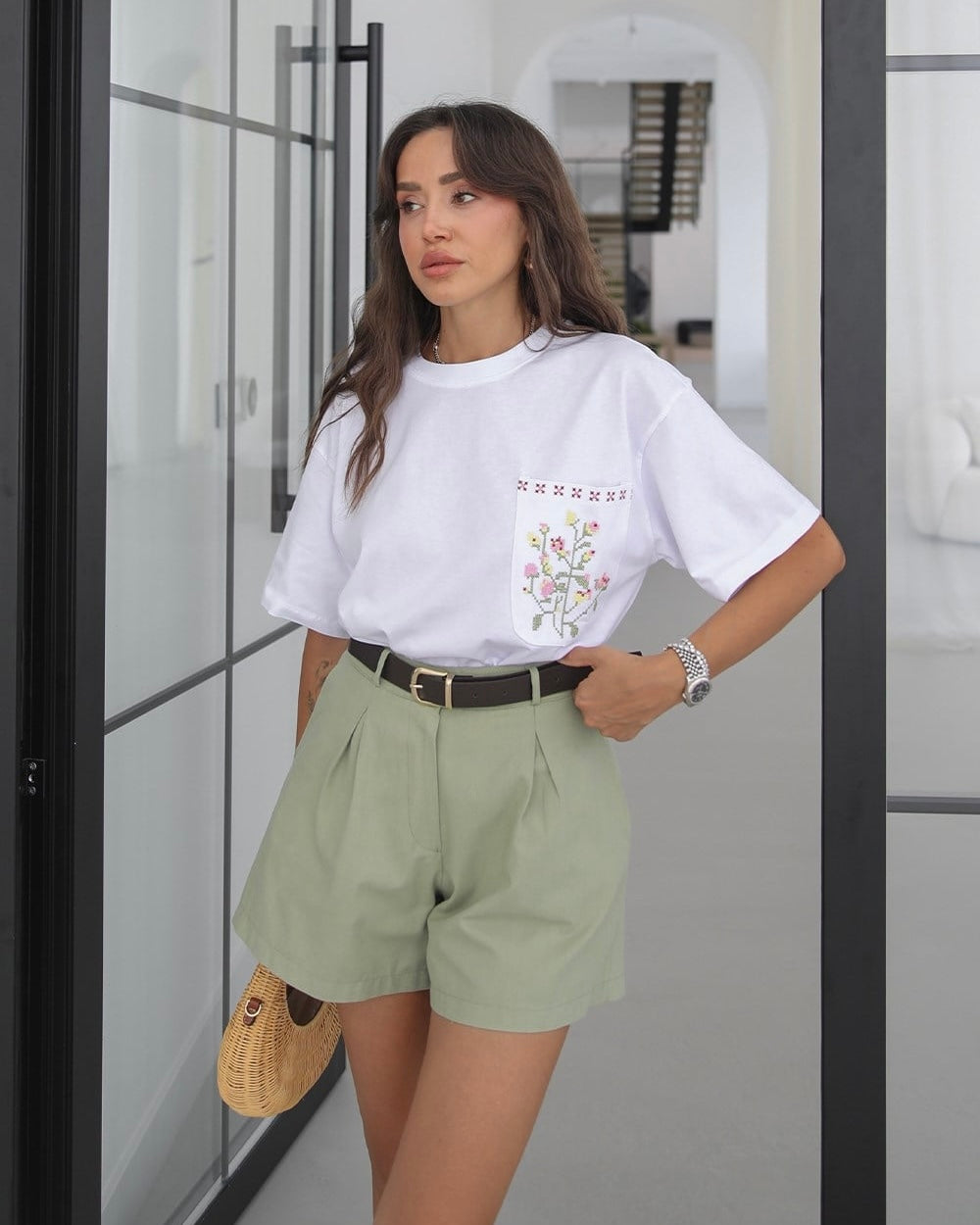 Belted pleated linen shorts
