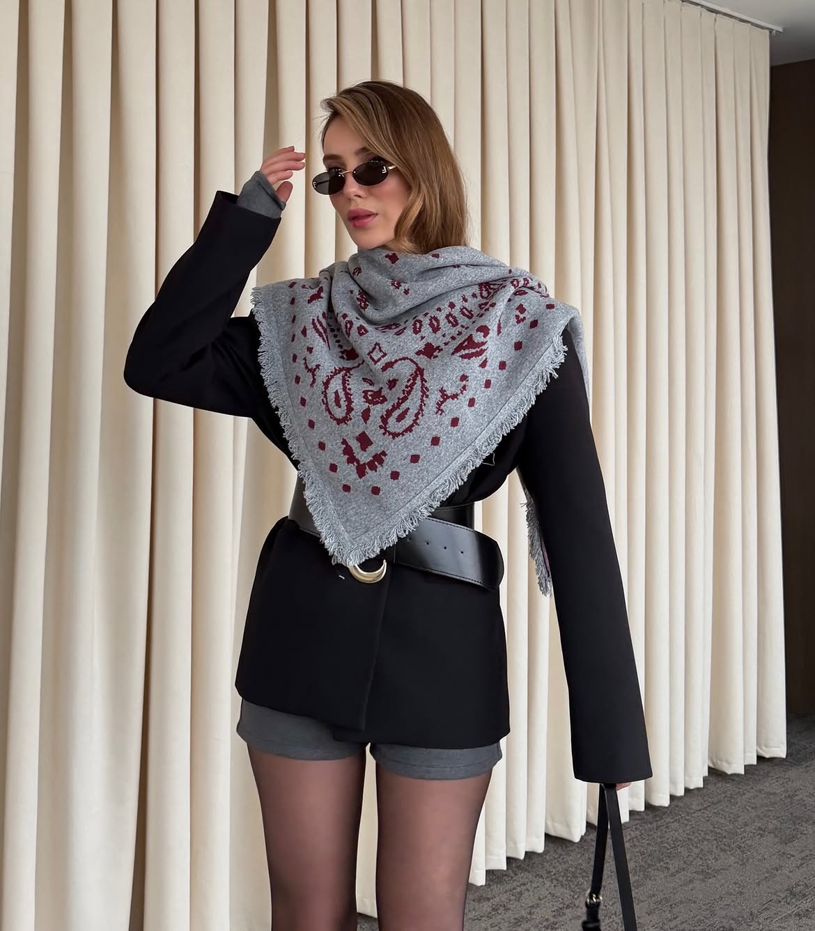Grey-and-burgundy patterned triangular knit scarf