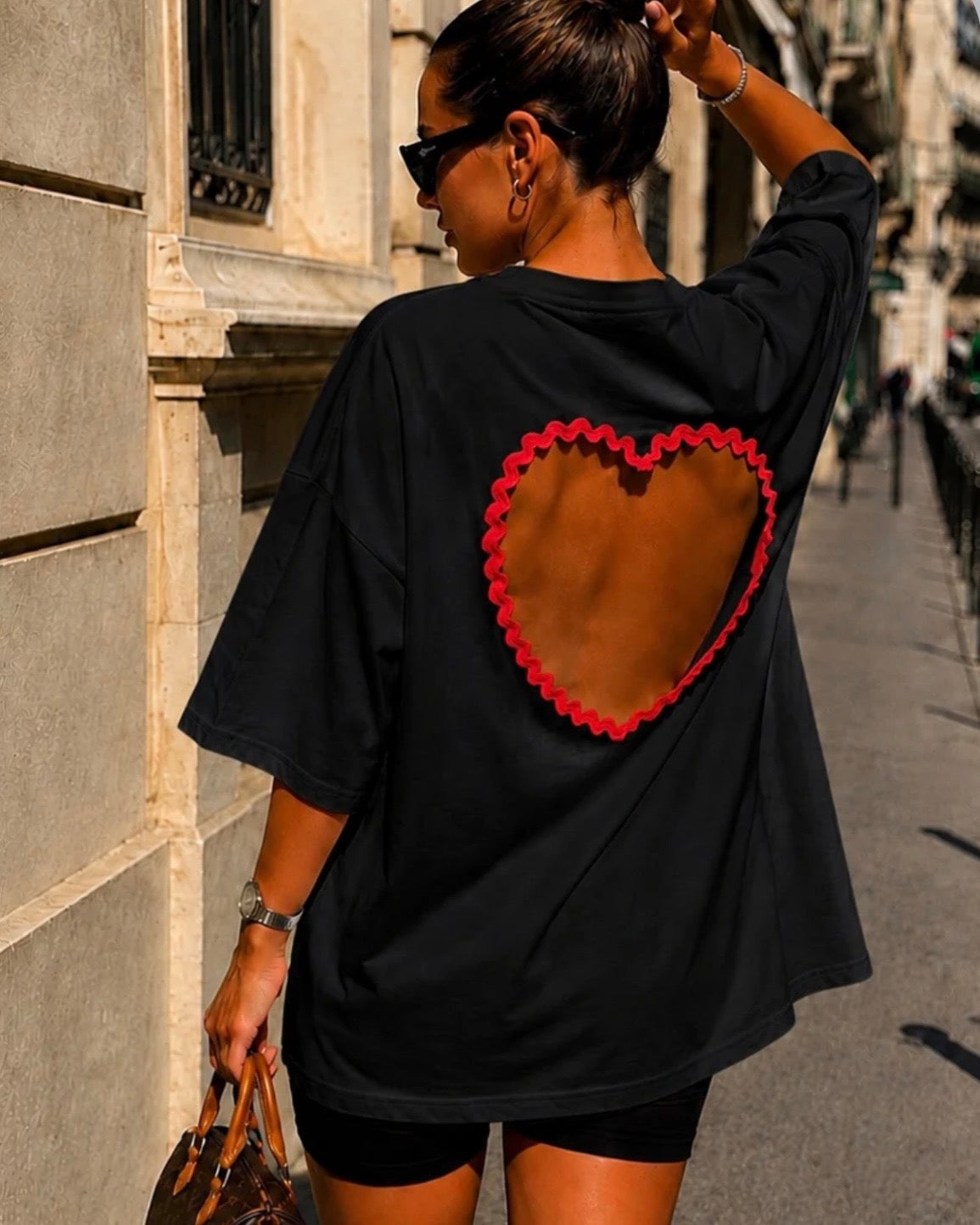 Red heart detail black t-shirt