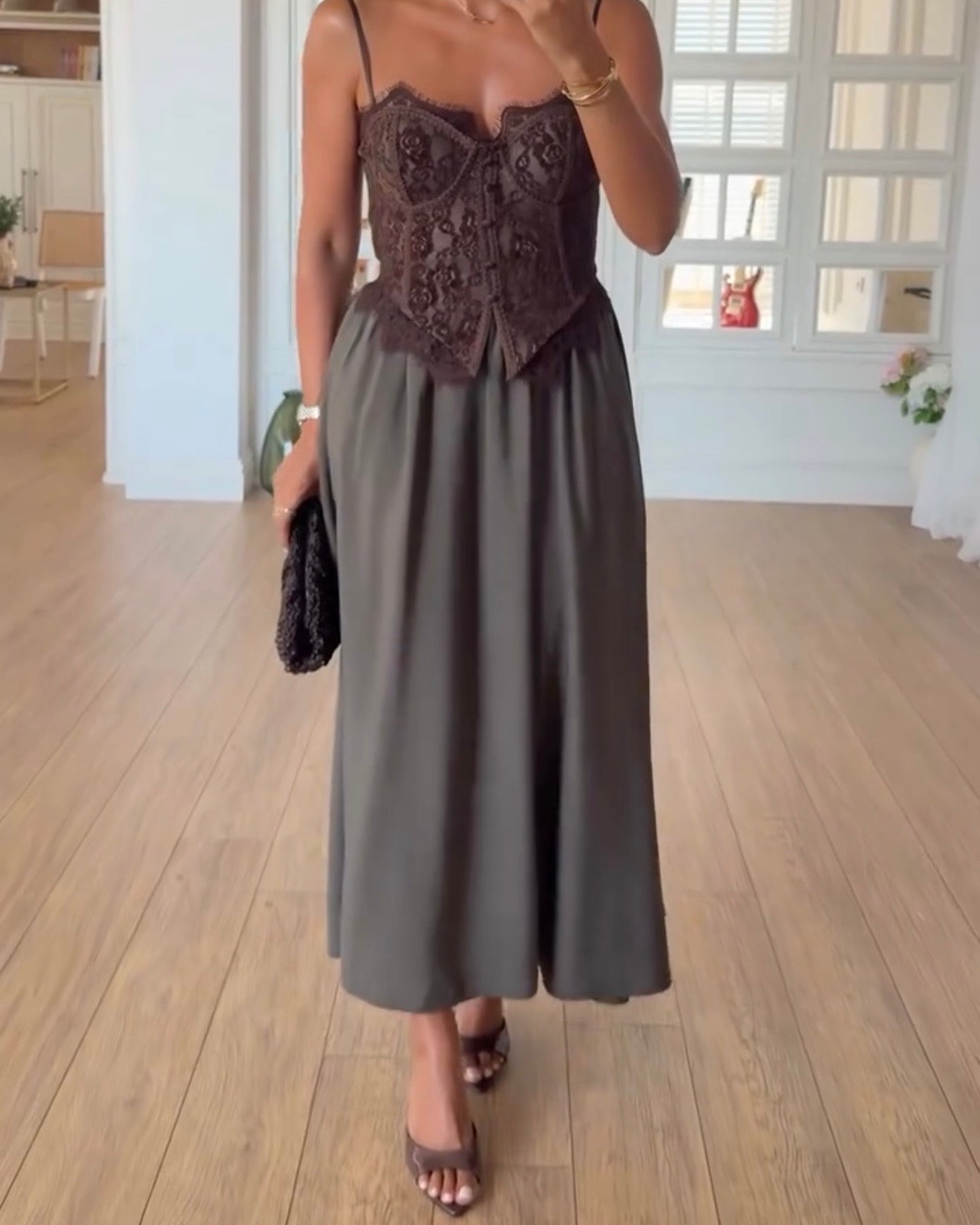 Elastic waist midi bell skirt