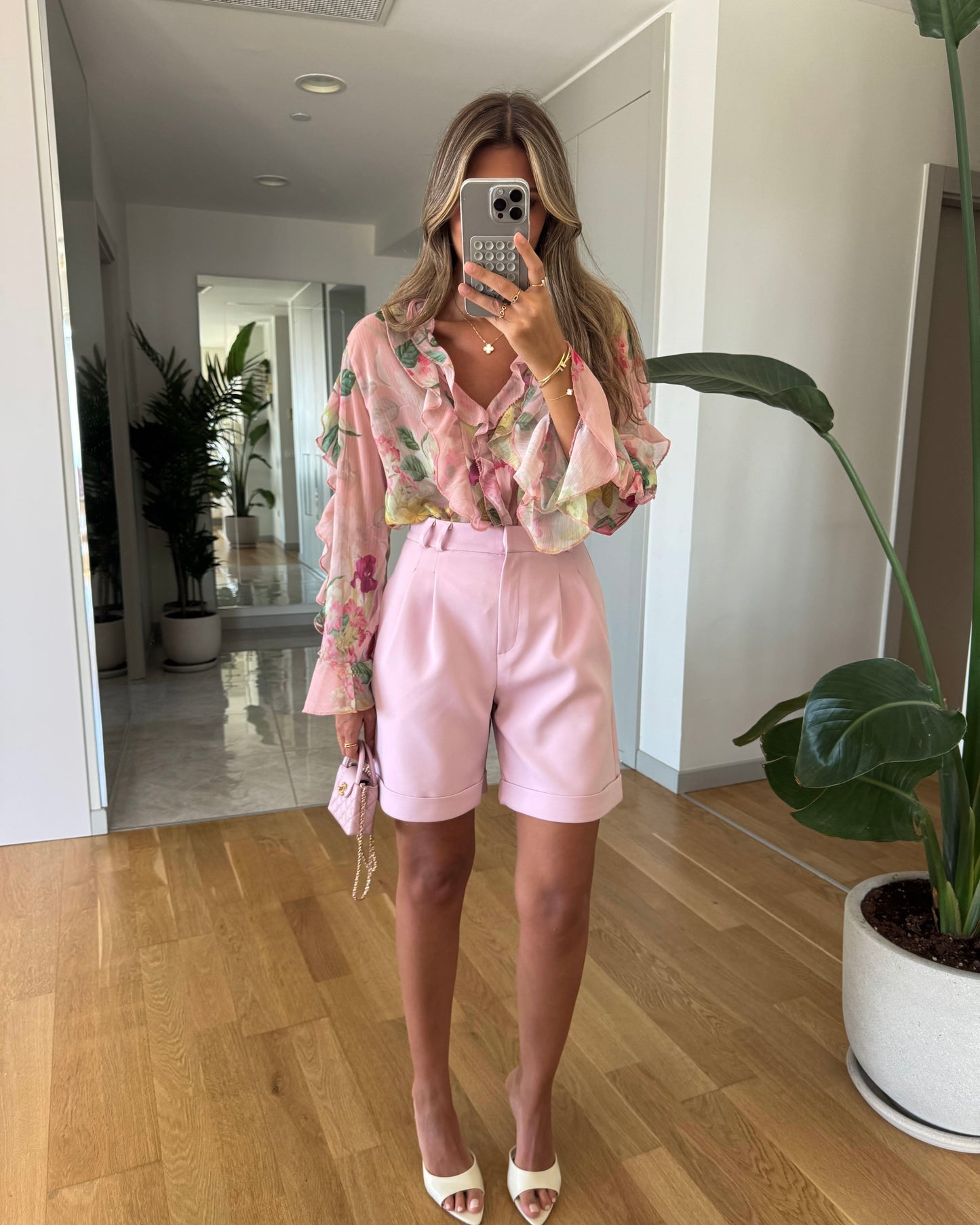 Rina pile detailed city shorts