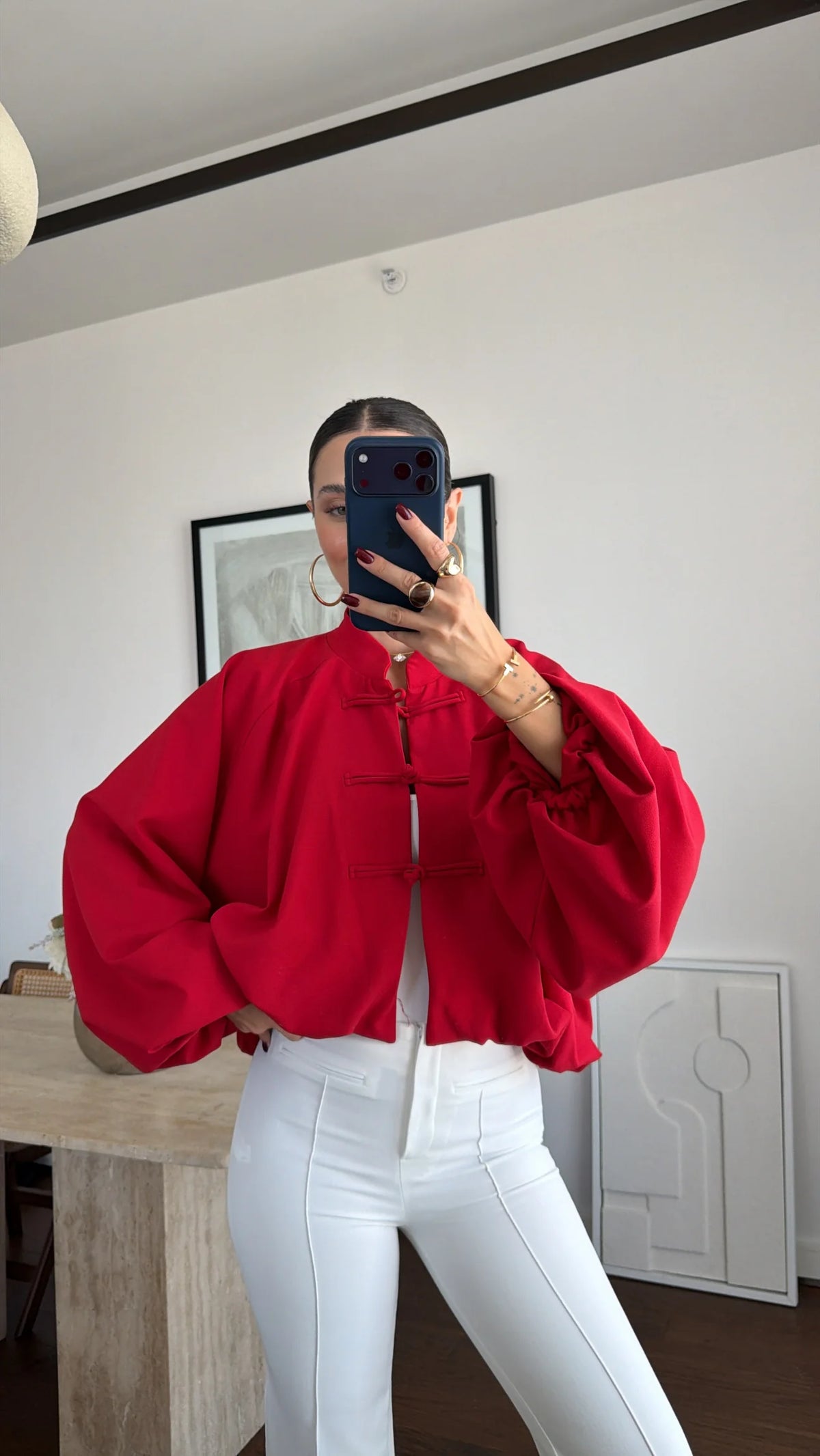 Jacket with balloon sleeve piping