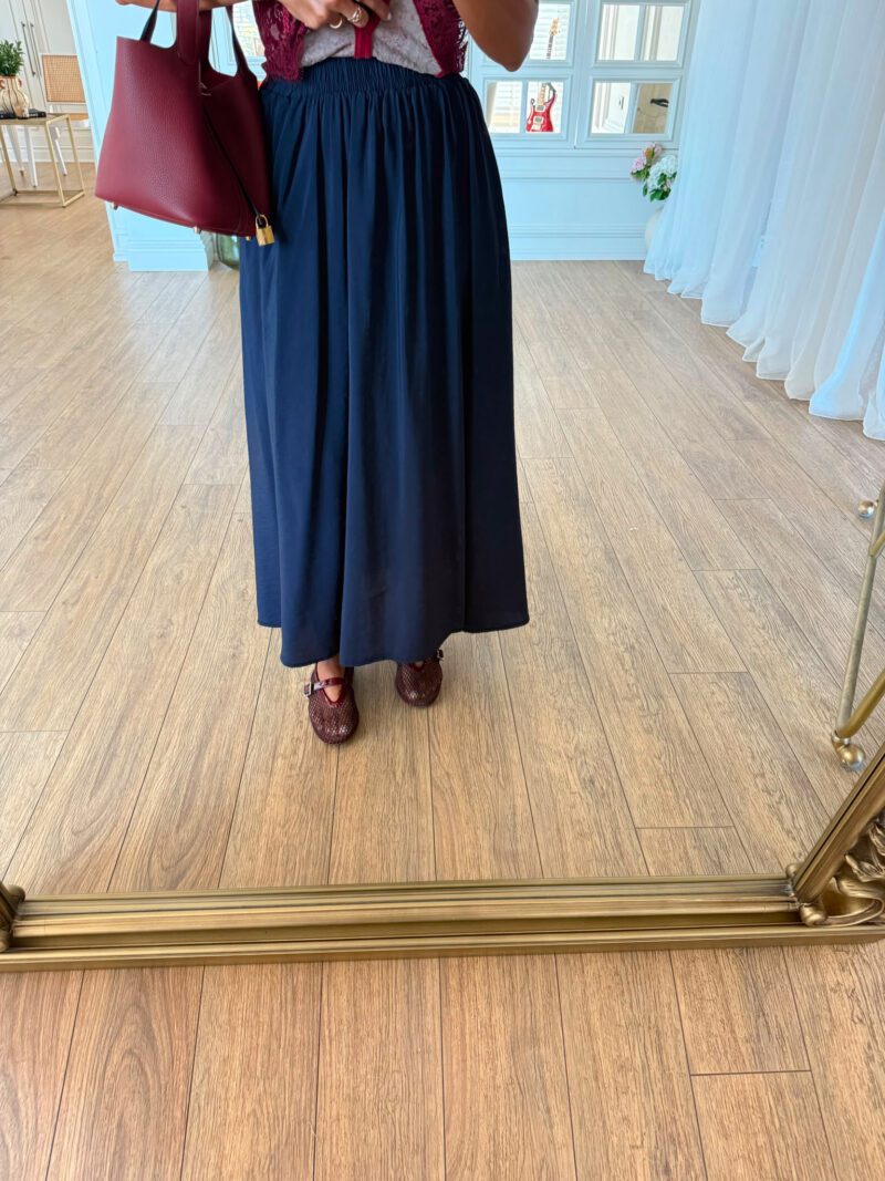 Elastic waist midi bell skirt