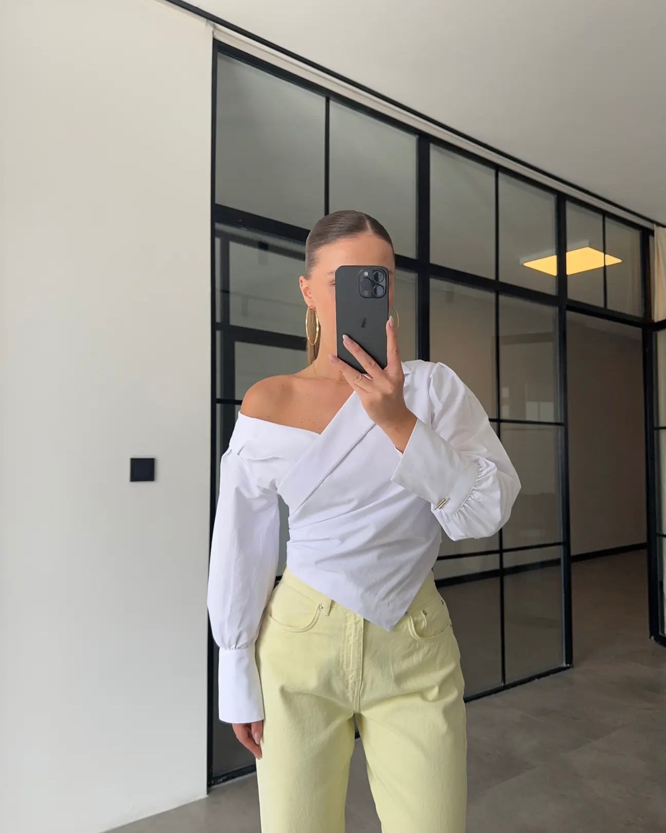 Off-Shoulder draped design  shirt