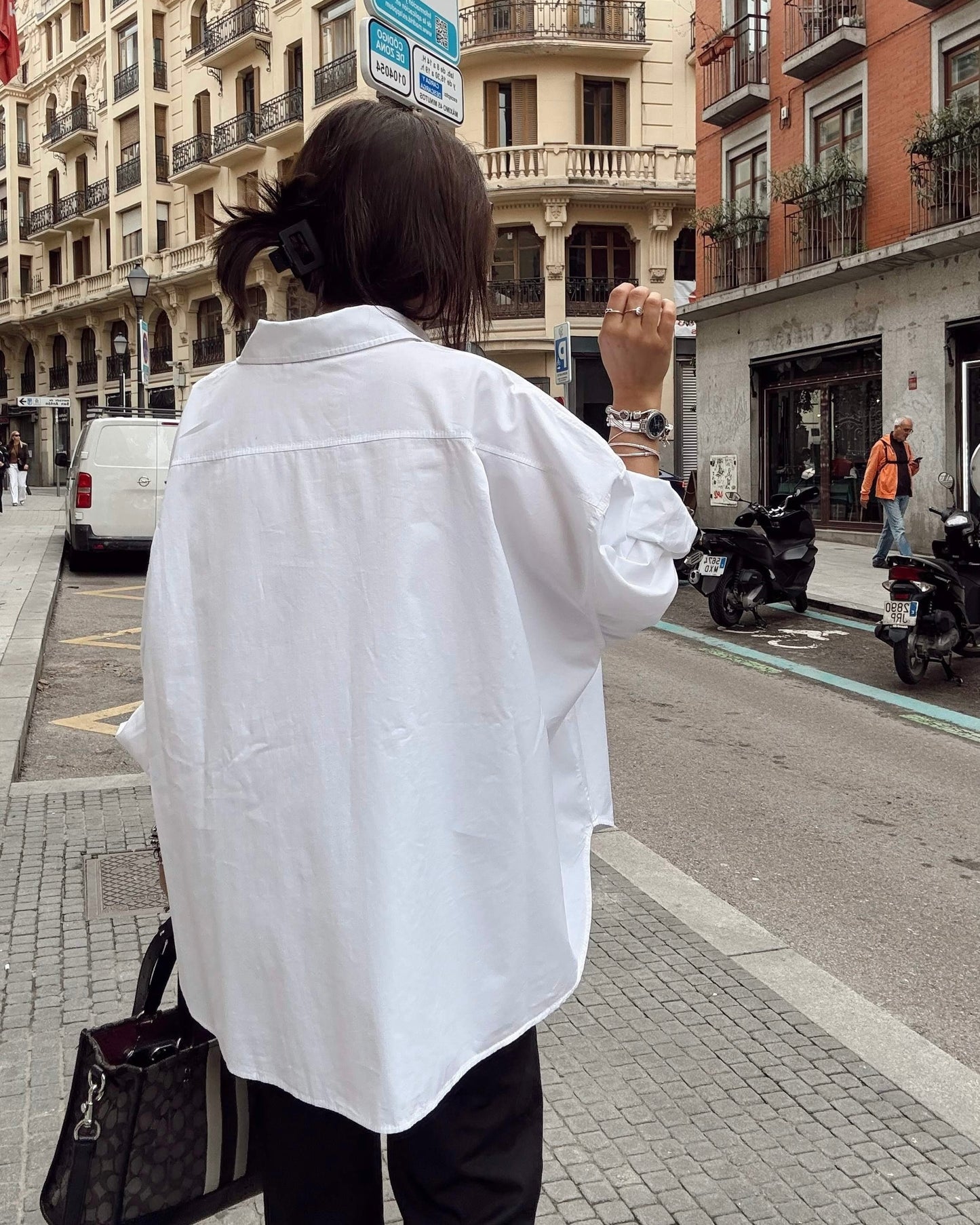 Oversized single pocket shirt