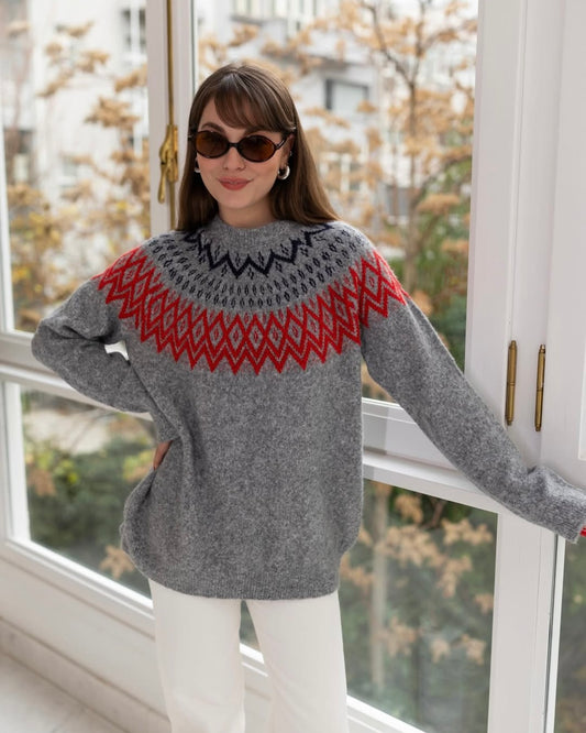 Grey crew neck half-patterned knit sweater