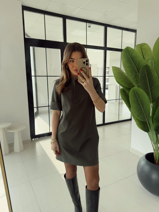 Polo collar dress