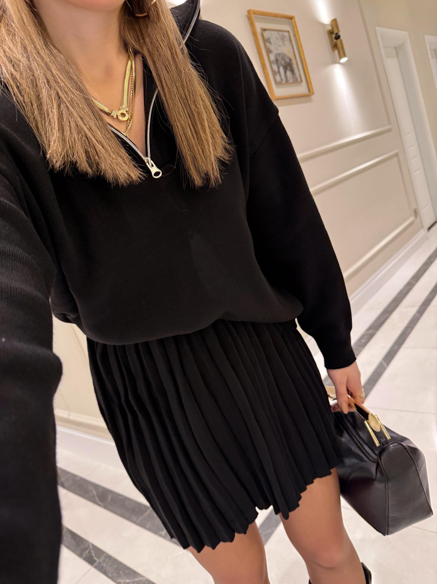 Black truck collar pleated skirt suit