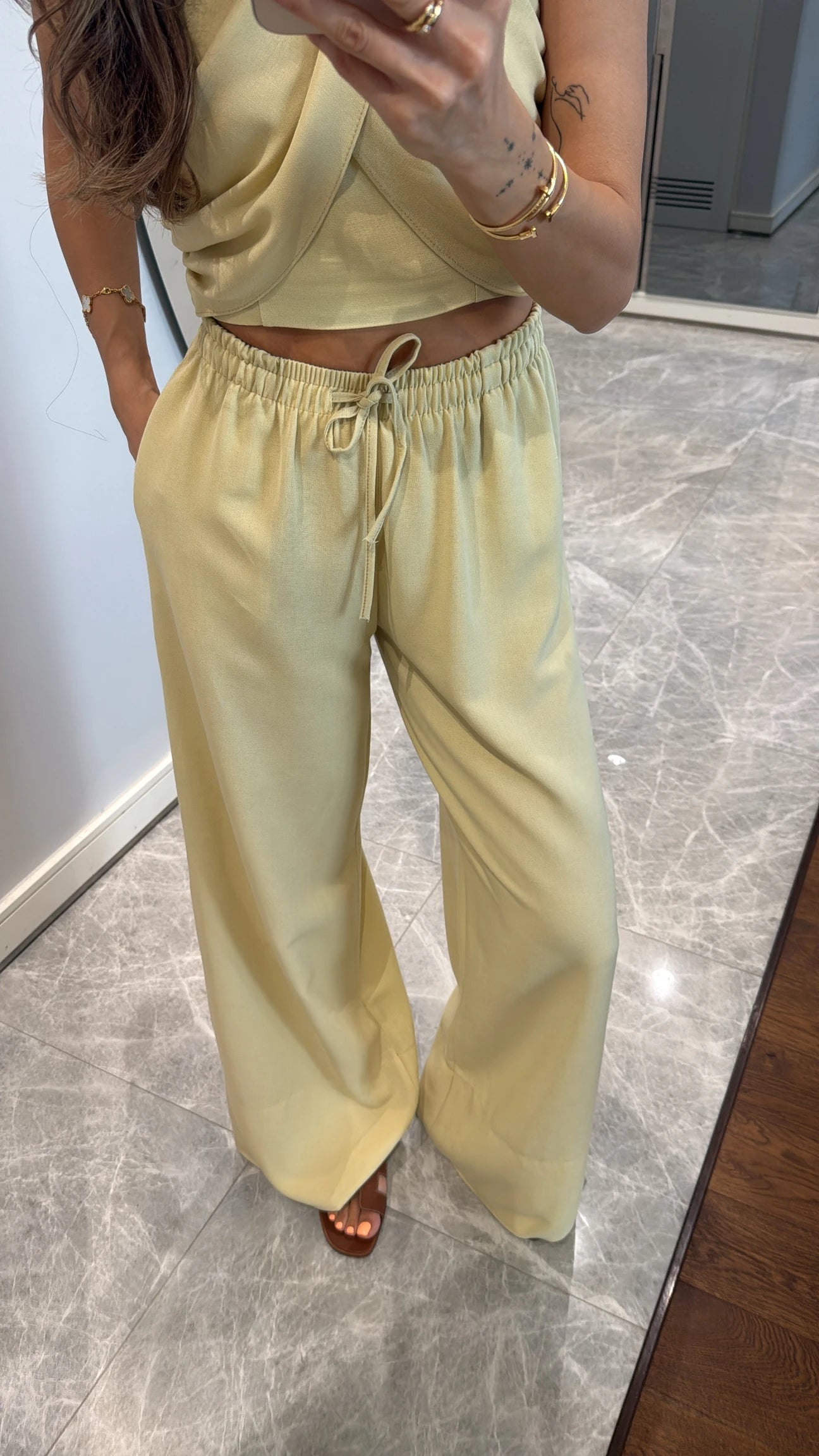 Double breasted neck tie suit