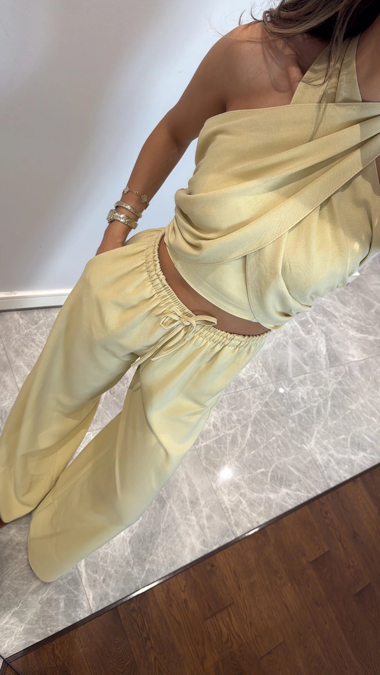 Double breasted neck tie suit