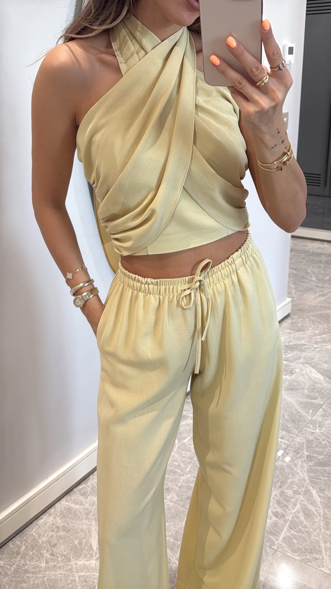 Double breasted neck tie suit
