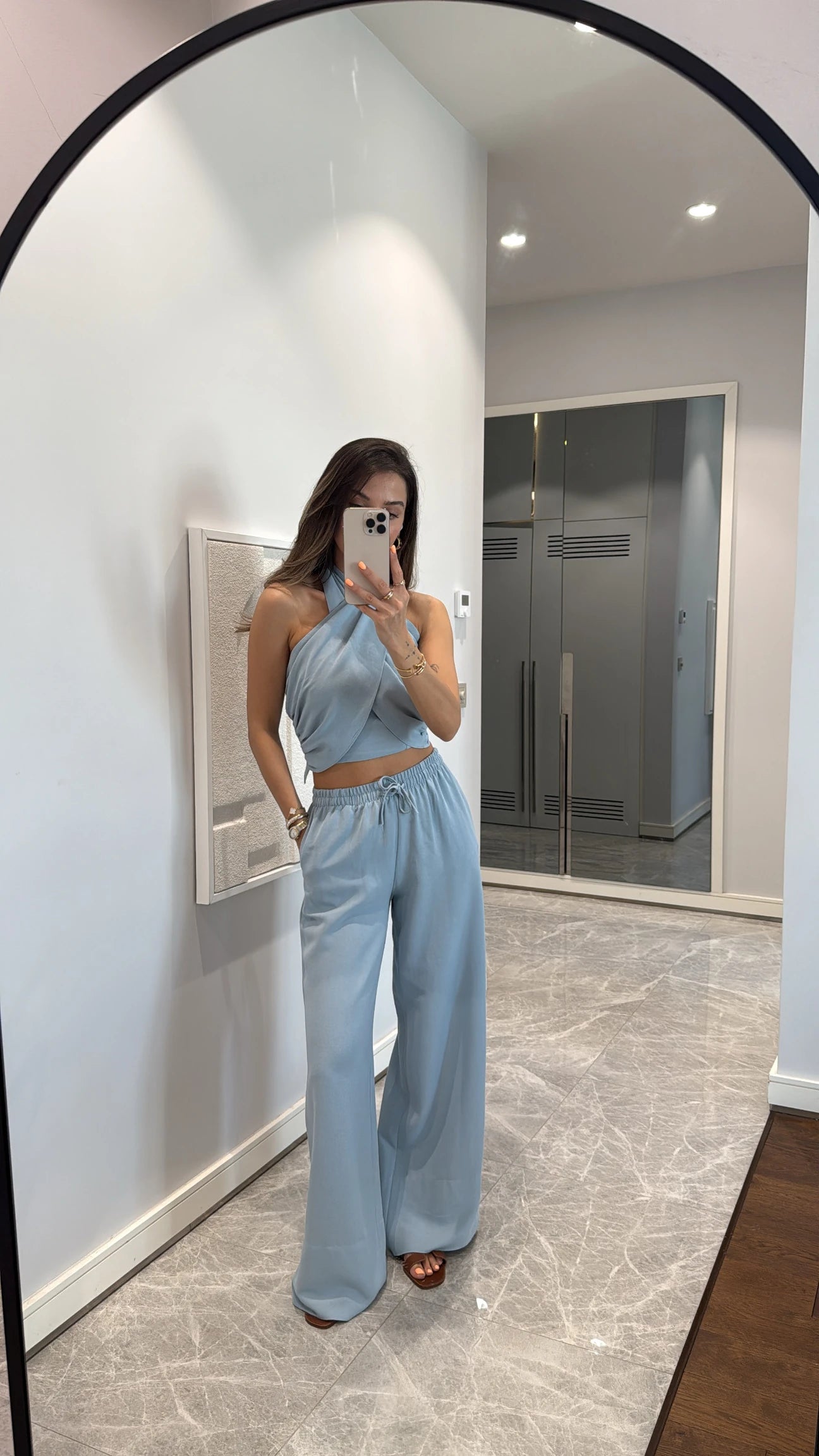 Double breasted neck tie suit