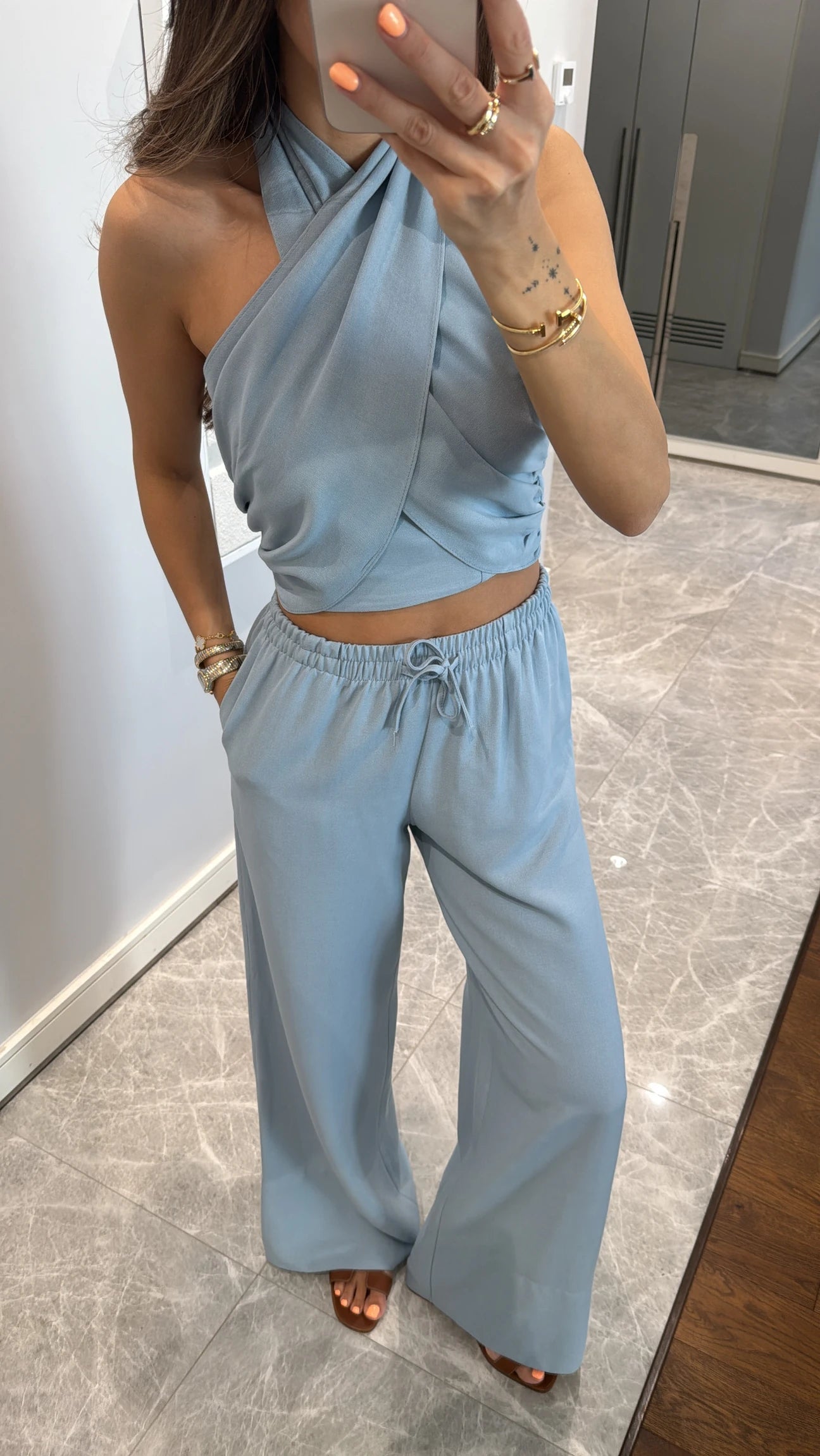 Double breasted neck tie suit