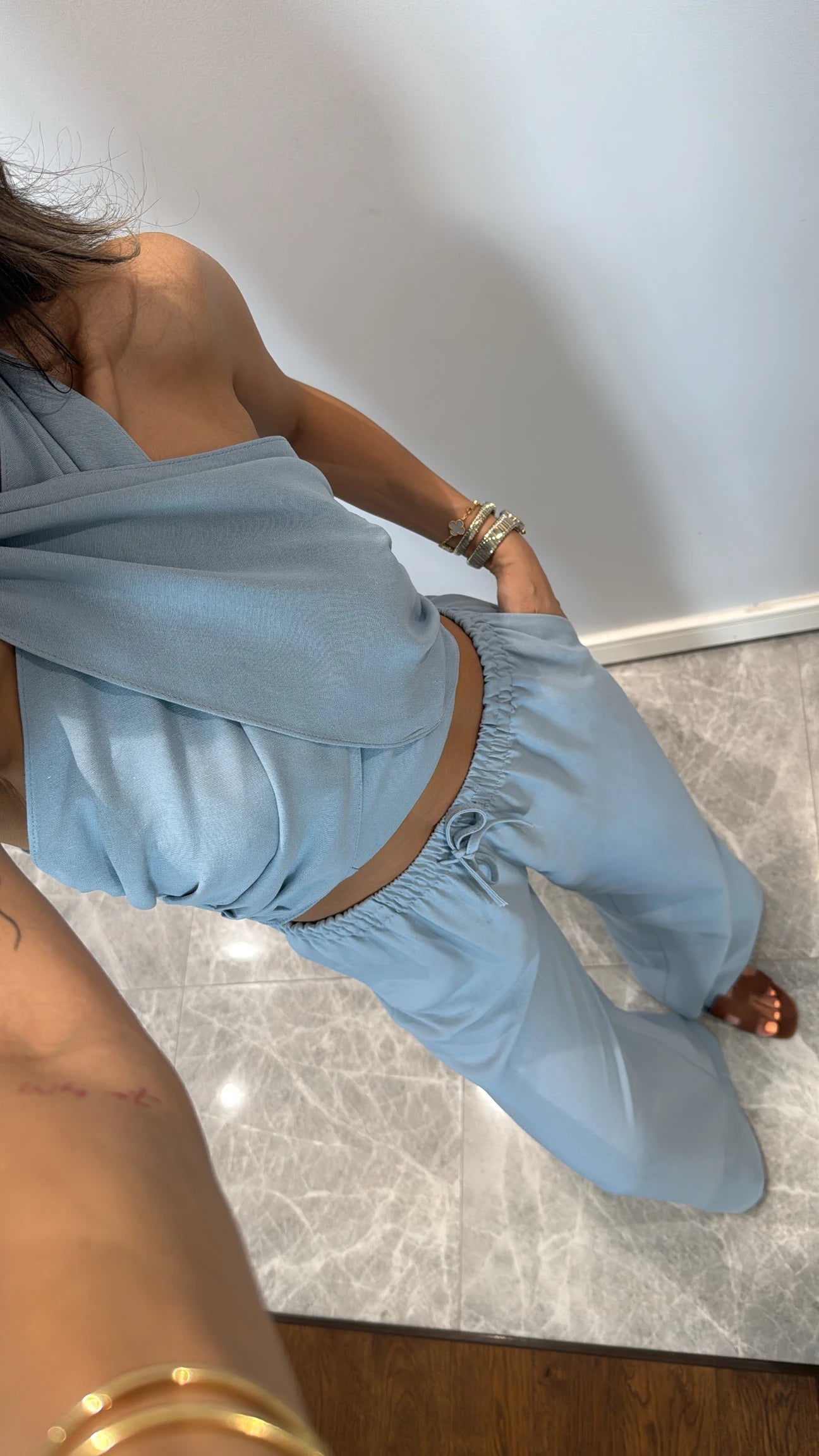 Double breasted neck tie suit