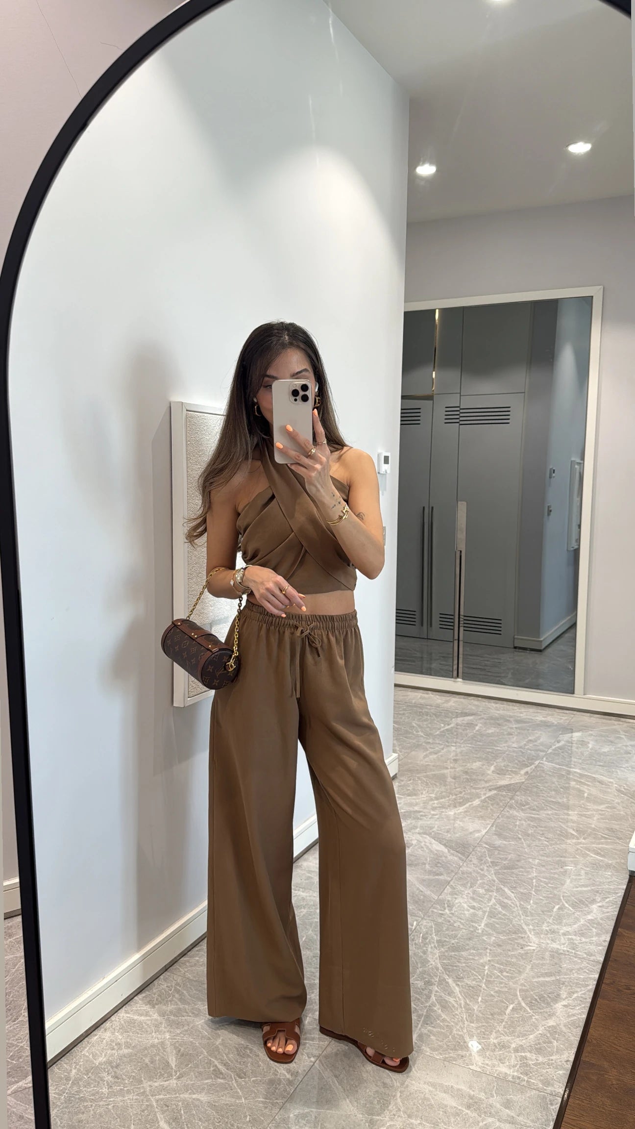 Double breasted neck tie suit