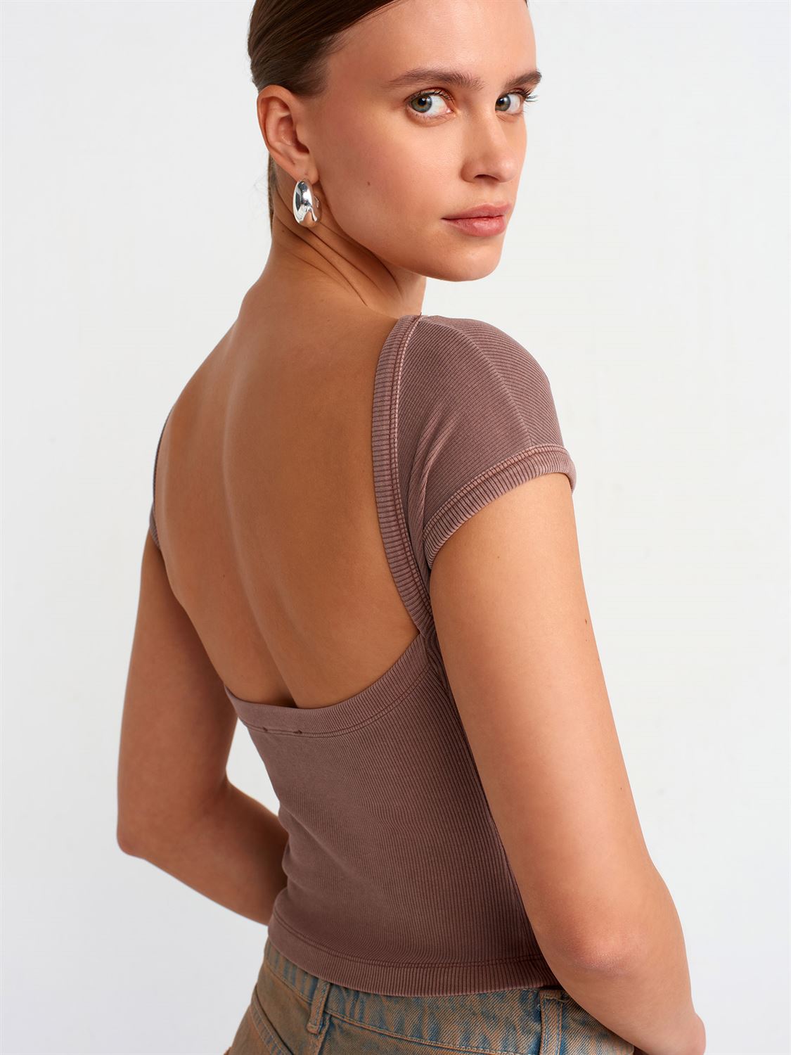 Open Back Stretch Crop T-shirt