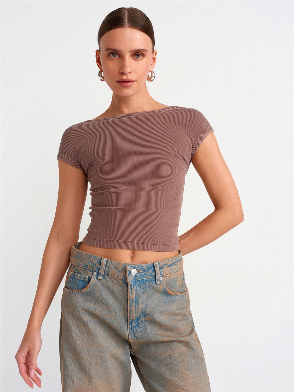 Open Back Stretch Crop T-shirt