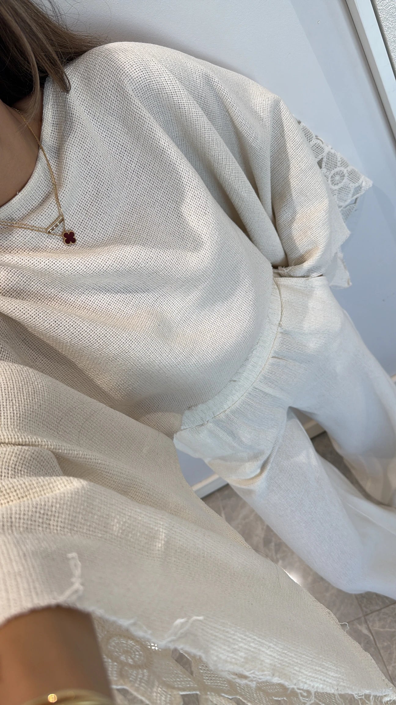 Lace detailed ecru set