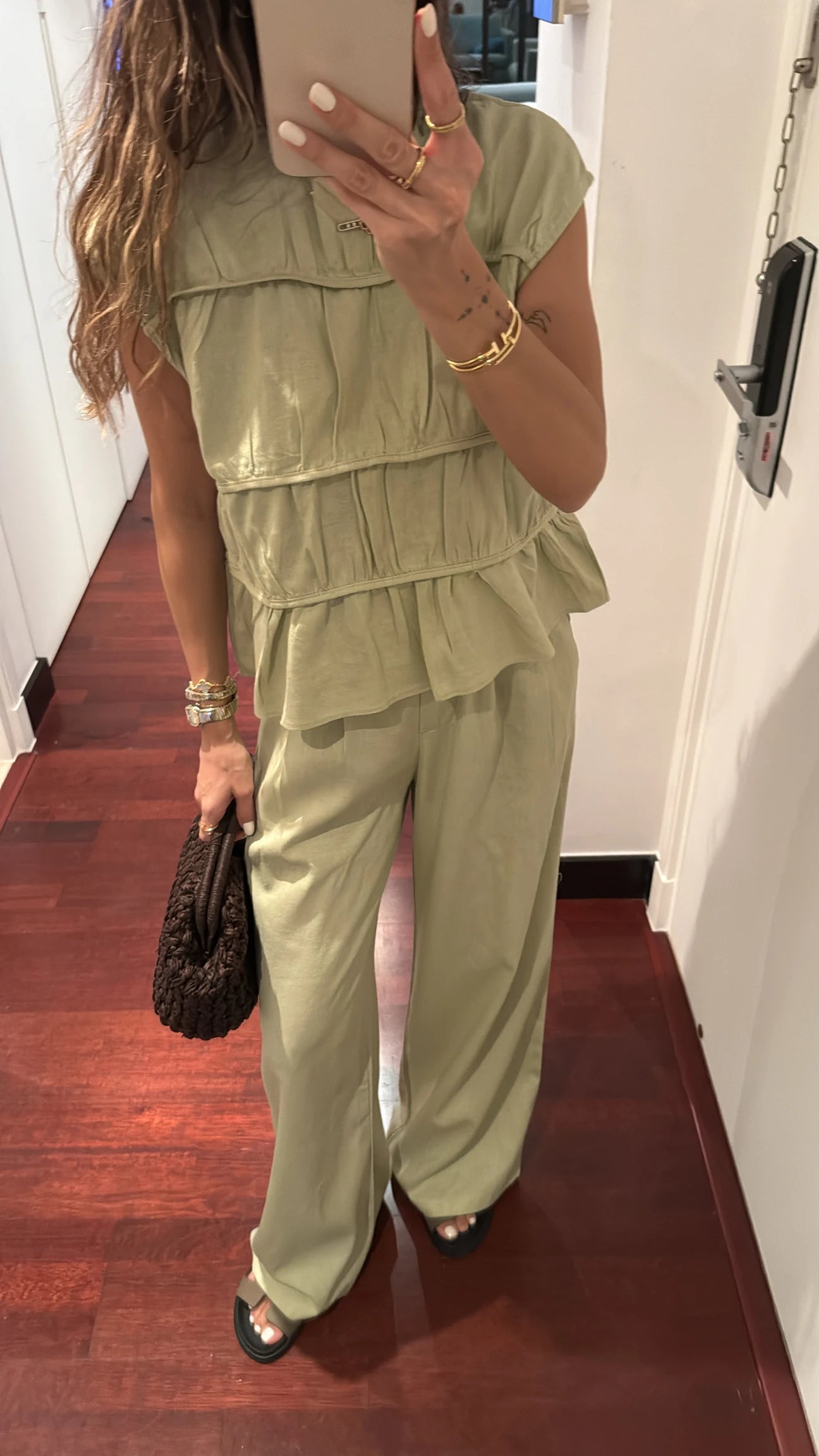 Valon detailed linen set