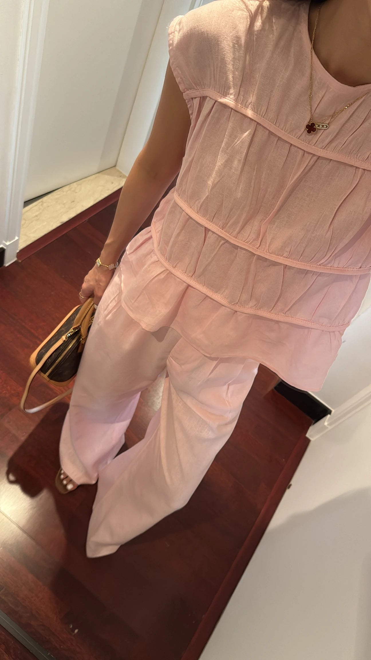 Valon detailed linen set