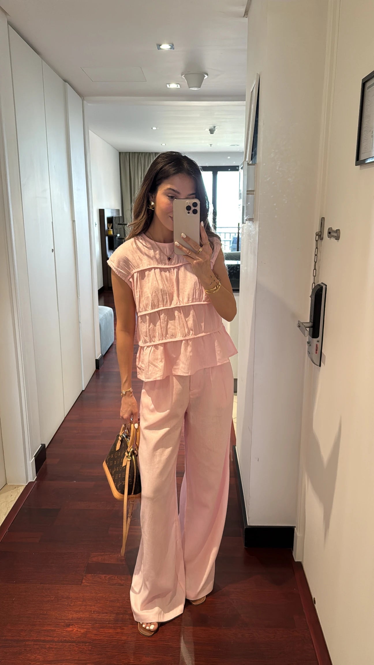 Valon detailed linen set