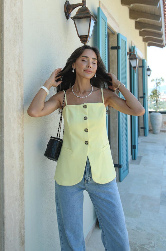 Fitted button vest top.