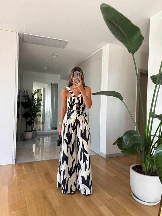 Ecru black patterned trousers and blouse set