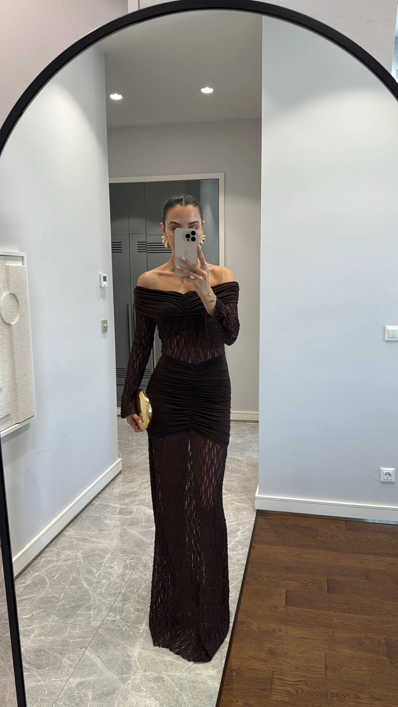 Madonna collar lace detailed dress