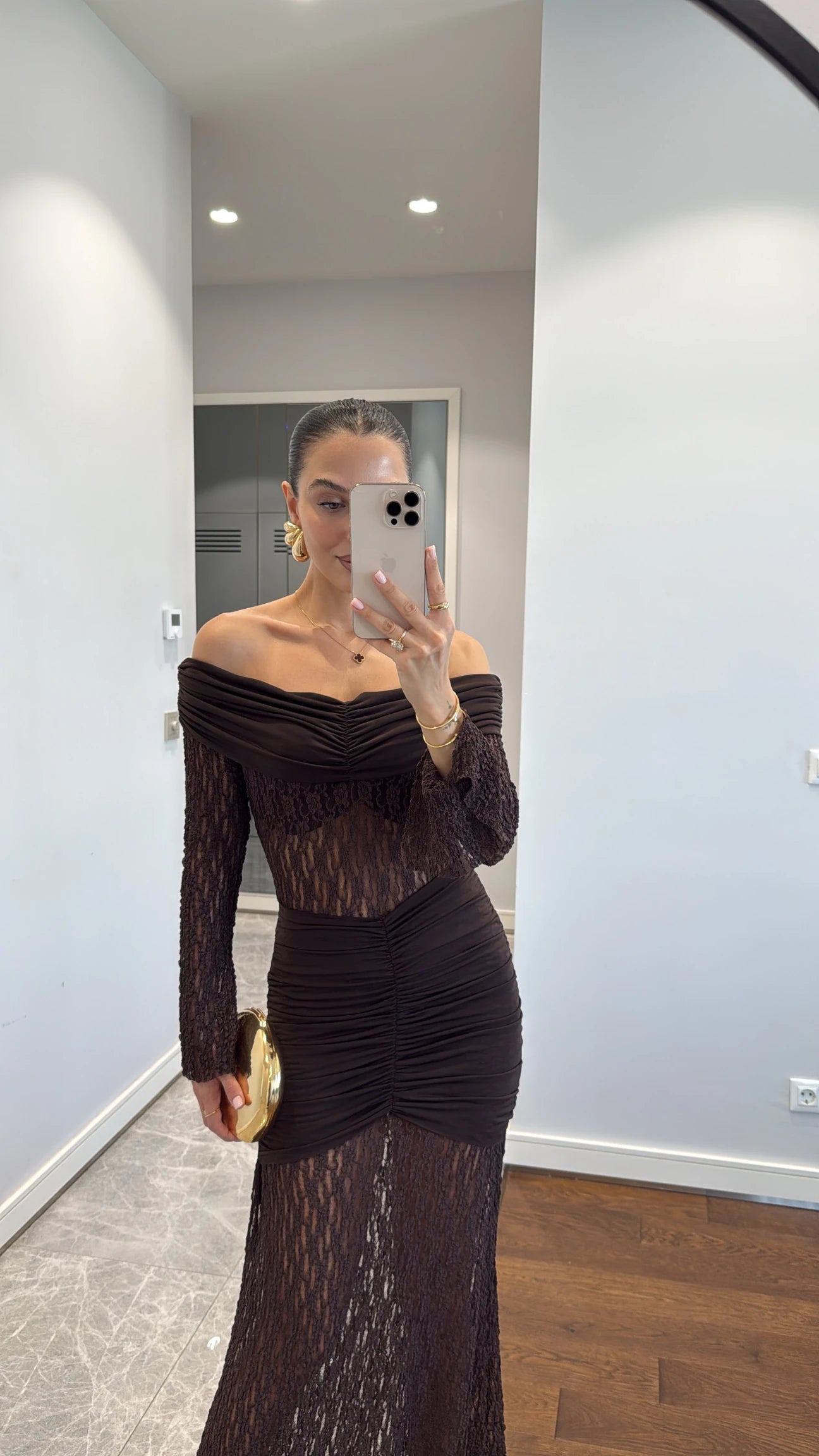Madonna collar lace detailed dress